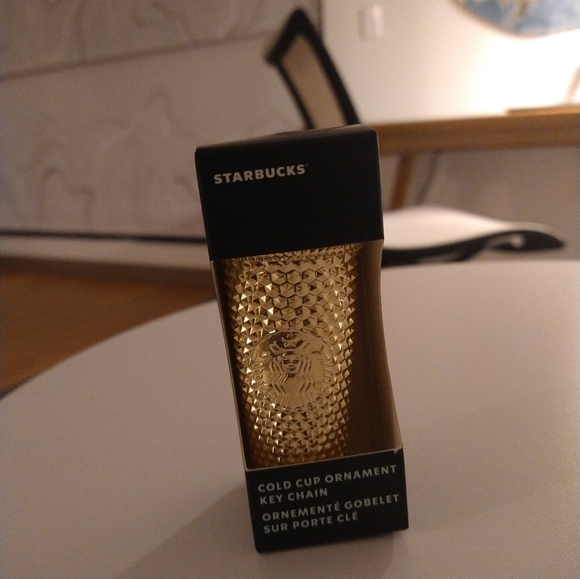 Starbucks Holiday Keychain Ornament 2022 Gold Berry Set NWT - Picture 2 of 8